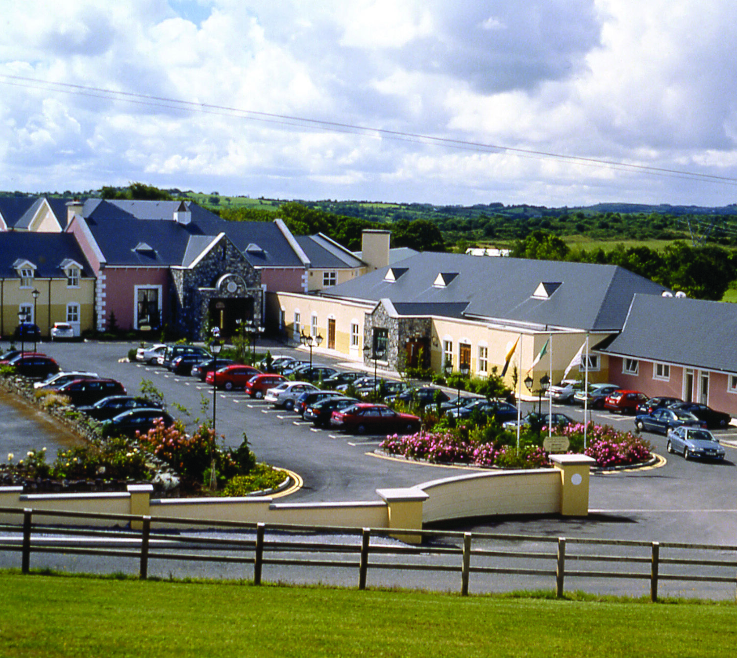 Hotel Woodstock Ennis Exterior photo